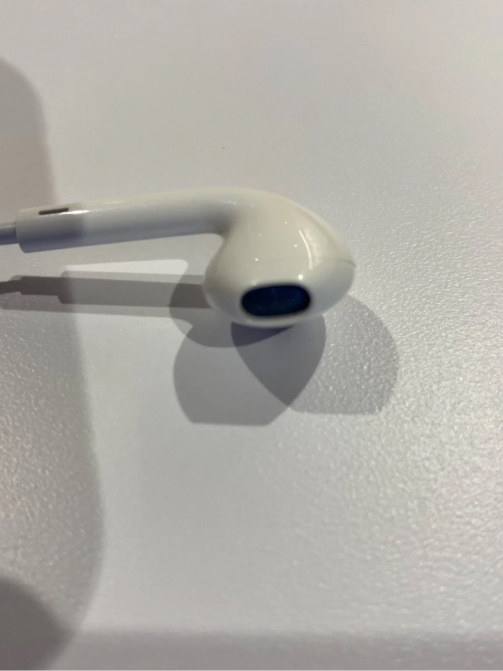 Apple EarPods 3.5mm Jack - NEW Never Worn - Genuine Apple Wired Earbuds
